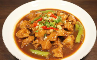 小网黄的美食生活是怎样的？