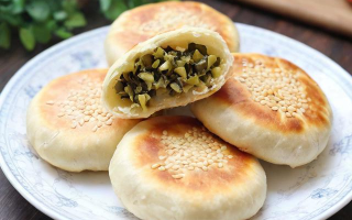 如何制作快乐生活一点通的榨菜烧饼？