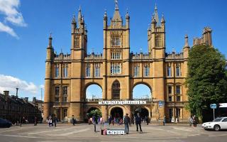 如何申请英国商标？完整步骤与费用解析