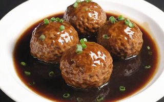 如何制作美味的狮子头？