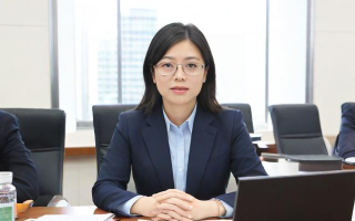 如何联系基金公司客服，有哪些高效途径？