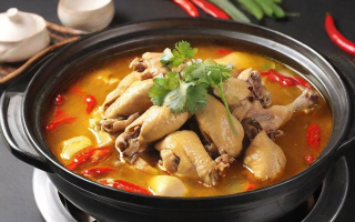 土鸡火锅生活实物图，你见过如此诱人的美食盛宴吗？