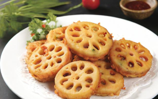 如何制作美味的炸藕盒？