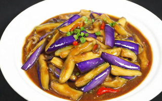 北京生活口蘑烧茄子，如何制作这道美味佳肴？