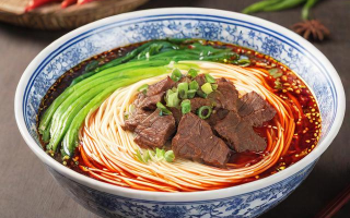如何制作香辣牛肉面？