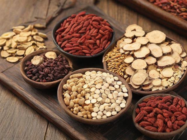 生活中的食疗药膳,如何通过食疗药膳改善生活品质?-第1张图片-HCRM百科 生活中的食疗药膳,如何通过食疗药膳改善生活品质?-第1张图片-HCRM百科