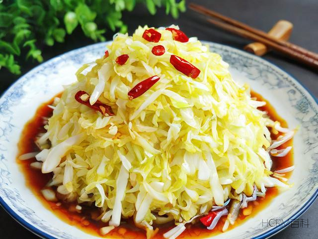 如何制作生活特供的炝拌圆白菜丝？-第1张图片-HCRM百科