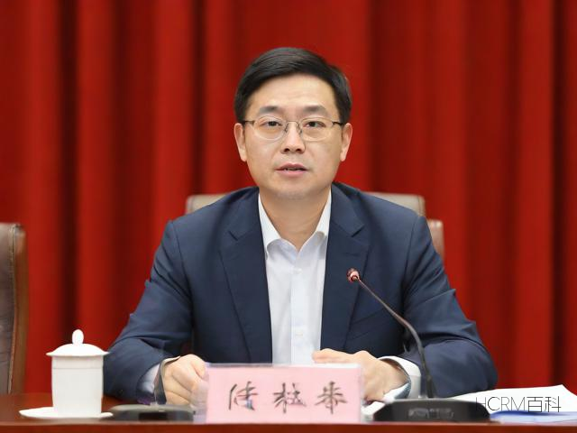 叶朝明管理的鹏华基金表现如何?值得投资吗?-第1张图片-HCRM百科 叶朝明管理的鹏华基金表现如何?值得投资吗?-第1张图片-HCRM百科