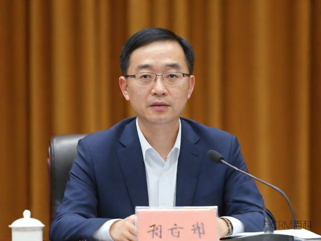 如何购买易方达投顾?步骤与流程解析-第1张图片-HCRM百科 如何购买易方达投顾?步骤与流程解析-第1张图片-HCRM百科