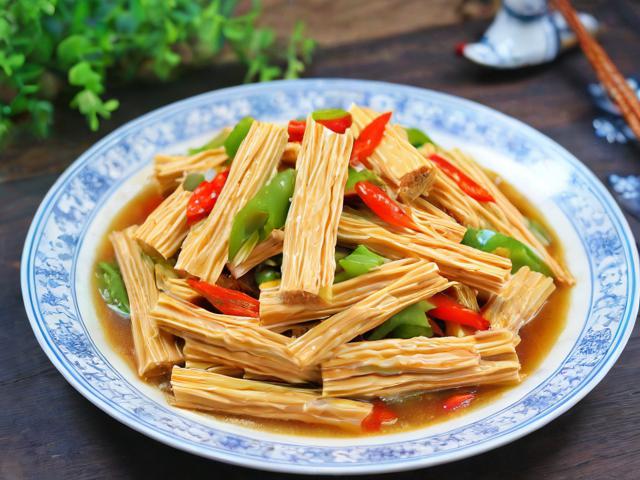 炒腐竹，如何让这道简单家常菜焕发新生活？-第1张图片-HCRM百科