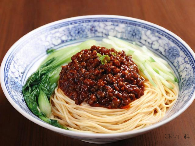 向往生活第二季中炸酱面的制作方法是什么?-第1张图片-HCRM百科 向往生活第二季中炸酱面的制作方法是什么?-第1张图片-HCRM百科