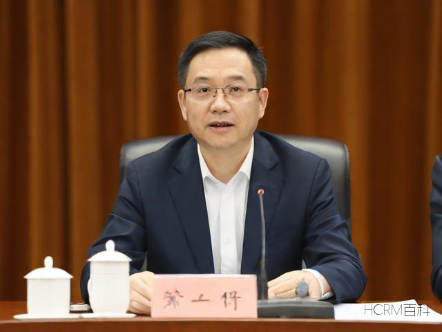 广发基金李巍投资实力如何?业绩表现深度解析-第2张图片-HCRM百科 广发基金李巍投资实力如何?业绩表现深度解析-第2张图片-HCRM百科