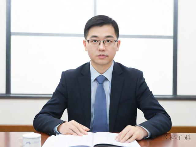 是线上申请还是线下提交?需要准备哪些材料?-第1张图片-HCRM百科 是线上申请还是线下提交?需要准备哪些材料?-第1张图片-HCRM百科